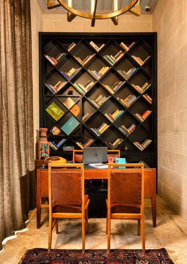 Brown Jlm Mamilla, A Member Of Brown Hotels Jerusalem Exterior foto